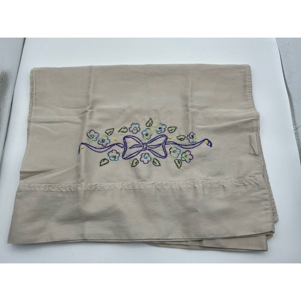 Embroidered Pillow Cases 28x18 Light Grey With Purple Flowers (2) New
